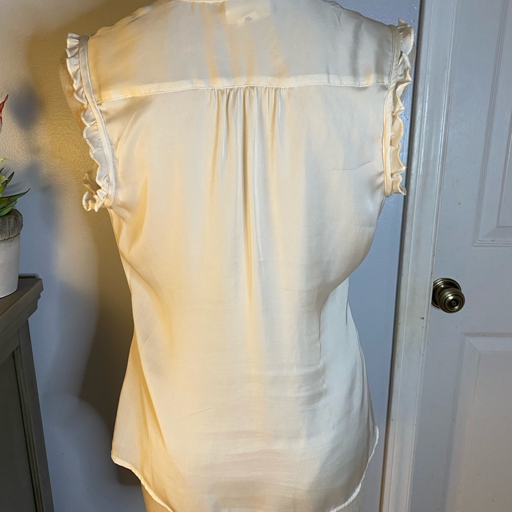 Converse Medium Ruffled Blouse - Picture 6 of 7